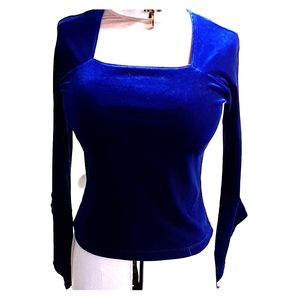 Gorgeous long sleeve blue stretch